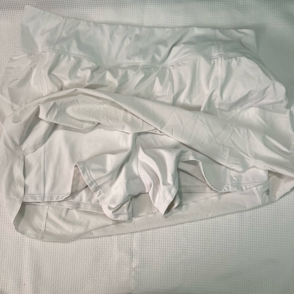 💌 Athleta RUN WITH IT SKORT 16" - Picture 9 of 9